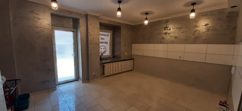 LOKAL W CENTRUM OPOLA NA SPRZEDAŻ LUB WYNAJEM