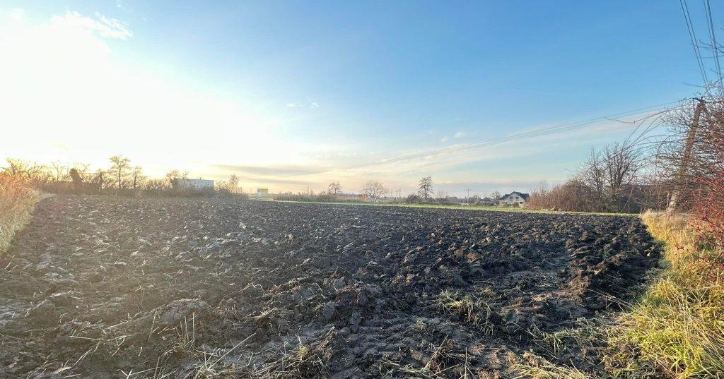 Działka o powierzchni 56,98 ara Opole - Krzanowice Działki Działka o powierzchni 56,98 ara Opole - Krzanowice