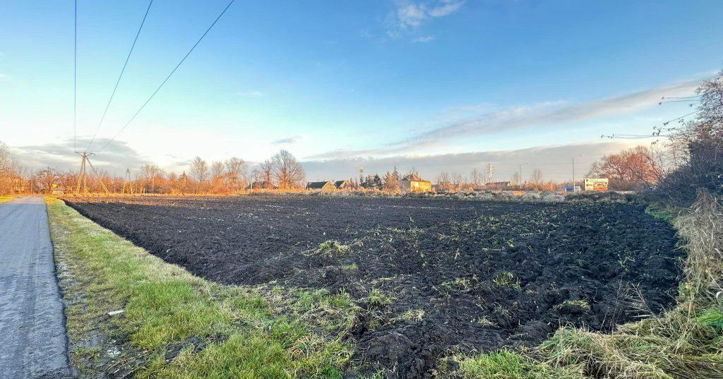 Działka o powierzchni 56,98 ara Opole - Krzanowice Działki Działka o powierzchni 56,98 ara Opole - Krzanowice