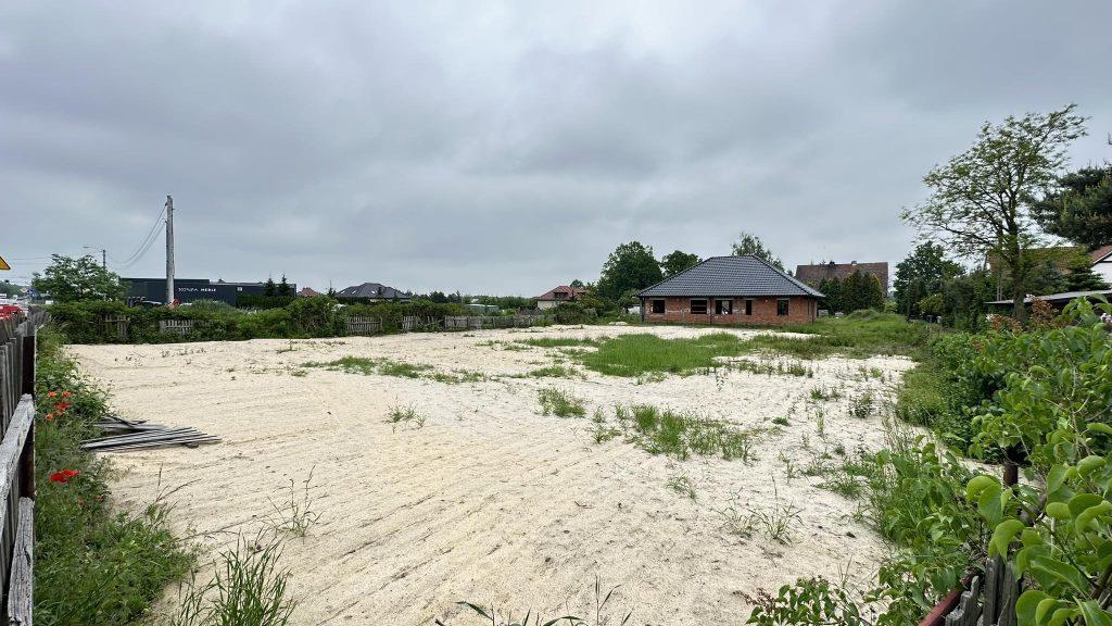 Działka o powierzchni 13 arów w Dębskiej Kuźni