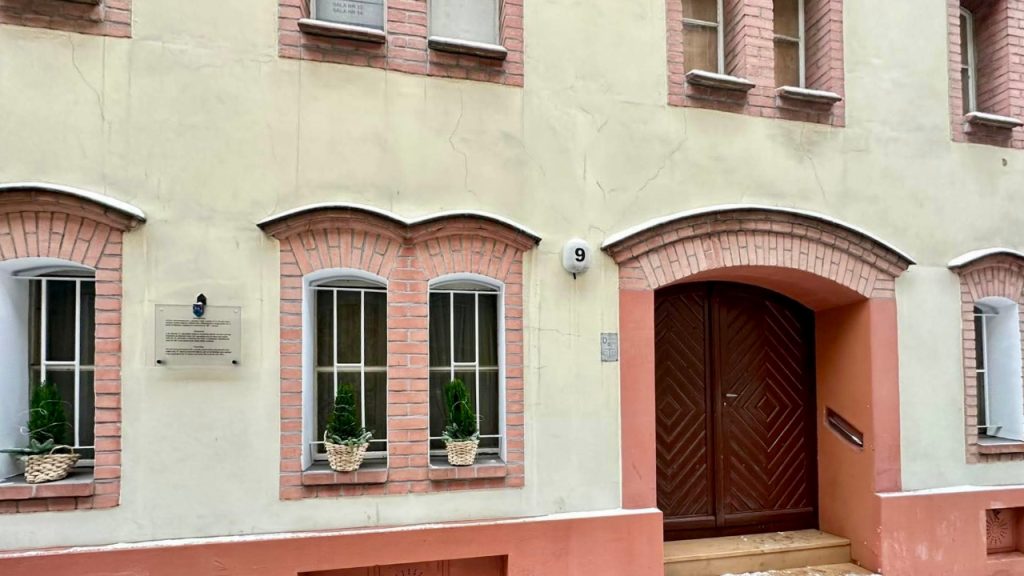Kamienica w centrum miasta - Opole