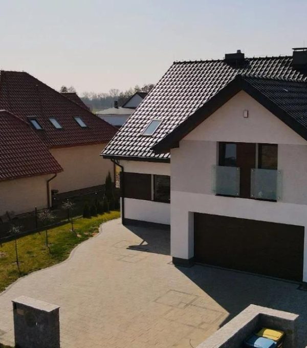 Dom na sprzedaż | 7 pokoi | 285 m² | Opole – Czarnowąsy