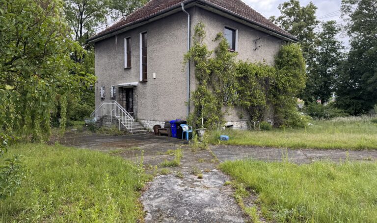 Dom na sprzedaż | 5 pokoi | 250 m2 | Jemielnica