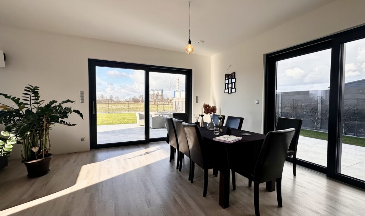 Dom na sprzedaż | 190 m2 | 8,9 a | Opole – Czarnowąsy